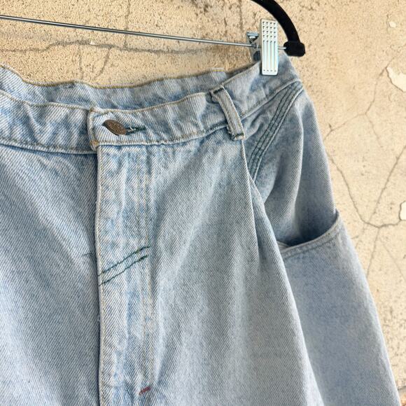 Vintage Lee Riders Mom Jeans High Rise Tapered Light Wash 90s Denim Womens 33x30 - Picture 2 of 7